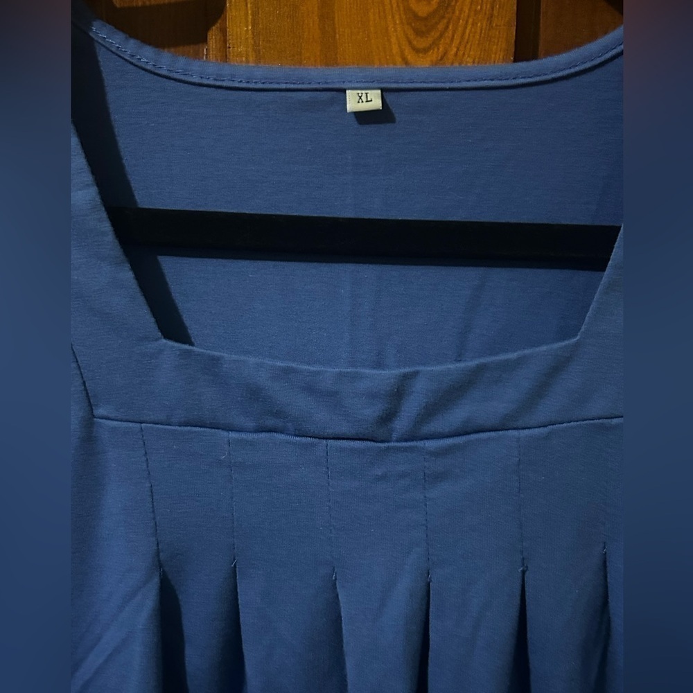 XL - Square Neck Tank - Picture 2 of 4